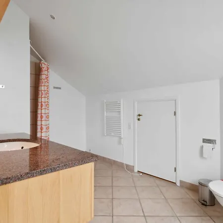 Cozy And Bright Summer House On Bornholm Hébergement de vacances *
